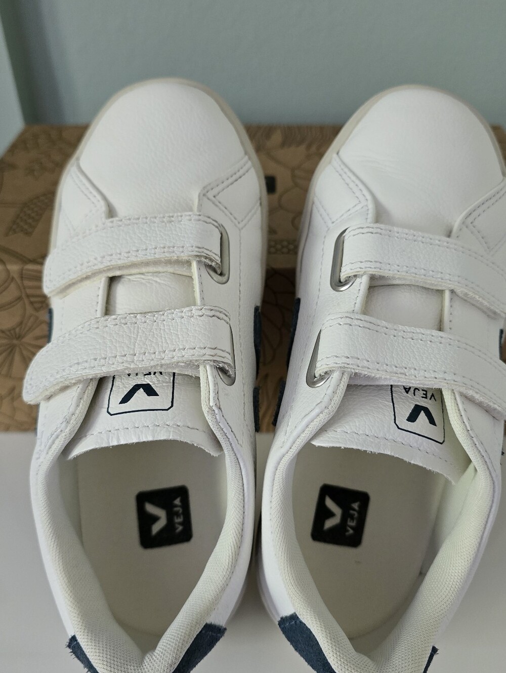 VEJA Kids Esplar Sneakers - With White Blue Accent Velcro Straps Wide Toe Box - Picture 8 of 13